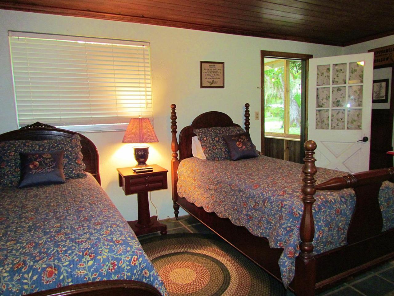 The Yearling Cabins Cross Creek ภายนอก รูปภาพ